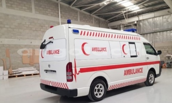 Acheter Occasion Voiture Toyota Hiace Blanc à Lobito, Benguela Acheter Occasion Voiture Toyota Hiace Blanc à Lobito, Benguela