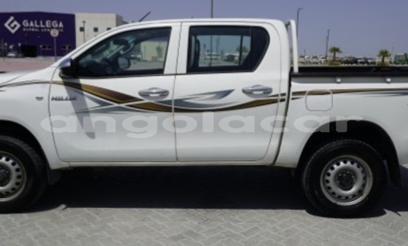 Acheter Occasion Voiture Toyota Hilux Blanc à Lobito, Benguela Acheter Occasion Voiture Toyota Hilux Blanc à Lobito, Benguela