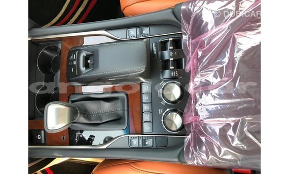 Comprar Importar Lexus LX Branco Carro em Import - Dubai em Bengo Province Comprar Importar Lexus LX Branco Carro em Import - Dubai em Bengo Province