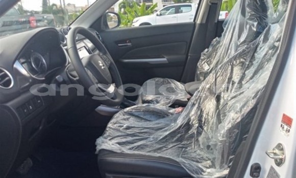 Acheter Occasion Voiture Suzuki Vitara Blanc à Luanda, Province de Luanda Acheter Occasion Voiture Suzuki Vitara Blanc à Luanda, Province de Luanda