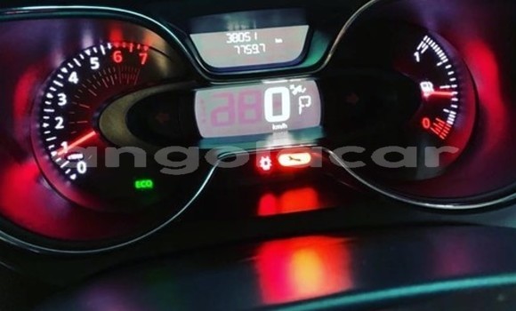 Comprar Usado Renault Captur Vermelho Carro em Luanda em Luanda Province Comprar Usado Renault Captur Vermelho Carro em Luanda em Luanda Province
