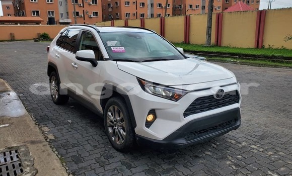 Buy Used Toyota RAV4 White Car in Luanda in Luanda Province Buy Used Toyota RAV4 White Car in Luanda in Luanda Province