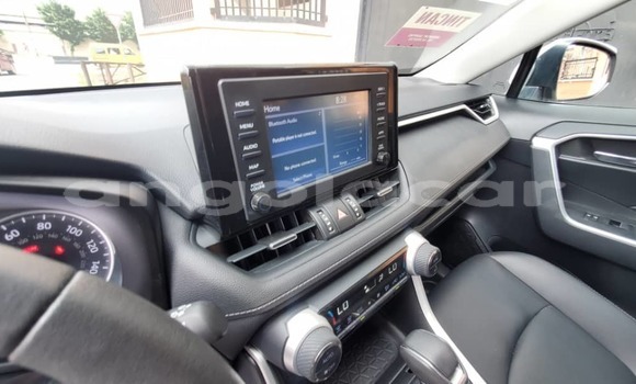 Acheter Occasion Voiture Toyota RAV4 Blanc à Luanda, Province de Luanda Acheter Occasion Voiture Toyota RAV4 Blanc à Luanda, Province de Luanda