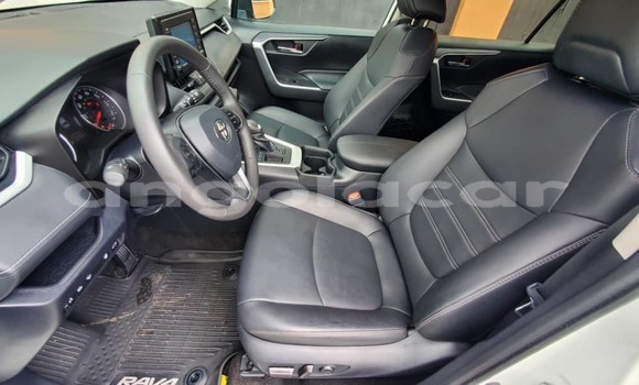 Acheter Occasion Voiture Toyota RAV4 Blanc à Luanda, Province de Luanda Acheter Occasion Voiture Toyota RAV4 Blanc à Luanda, Province de Luanda