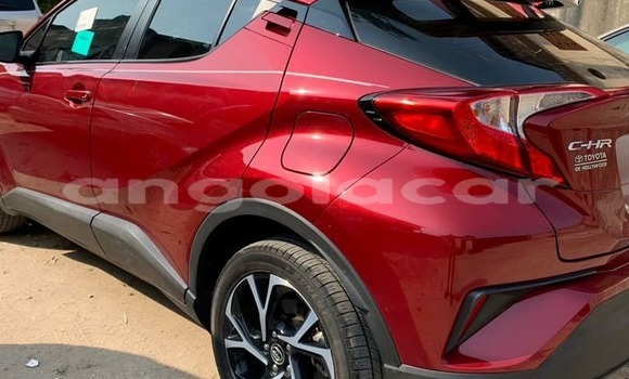 Comprar Usado Toyota C-HR Vermelho Carro em Luanda em Luanda Province Comprar Usado Toyota C-HR Vermelho Carro em Luanda em Luanda Province