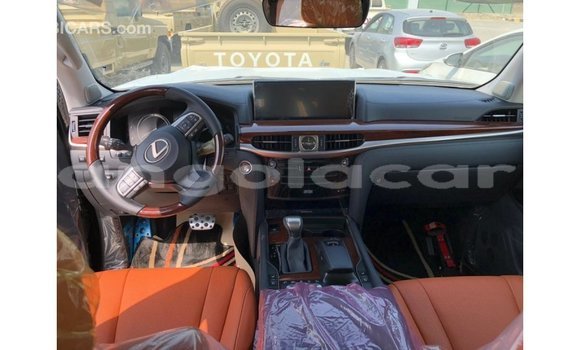 Comprar Importar Lexus LX Branco Carro em Import - Dubai em Bengo Province Comprar Importar Lexus LX Branco Carro em Import - Dubai em Bengo Province