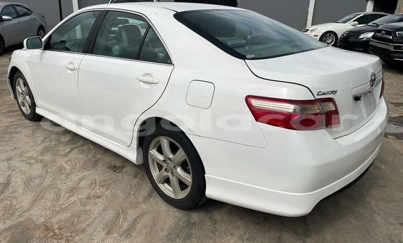Buy Used Toyota Camry White Car in Luanda in Luanda Province Buy Used Toyota Camry White Car in Luanda in Luanda Province
