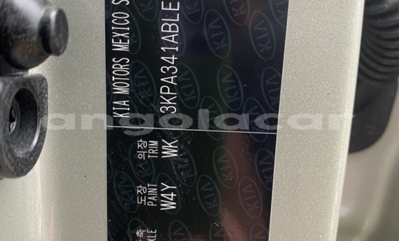 Acheter Neuf Voiture Kia rio Gris à Luanda, Province de Luanda Acheter Neuf Voiture Kia rio Gris à Luanda, Province de Luanda