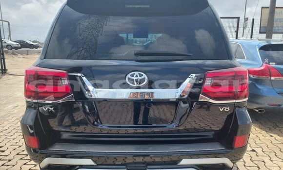 Buy New Toyota Land Cruiser Black Car in Luanda in Luanda Province Buy New Toyota Land Cruiser Black Car in Luanda in Luanda Province