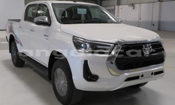 Buy Used Toyota Hilux White Car in Luanda in Luanda Province Buy Used Toyota Hilux White Car in Luanda in Luanda Province