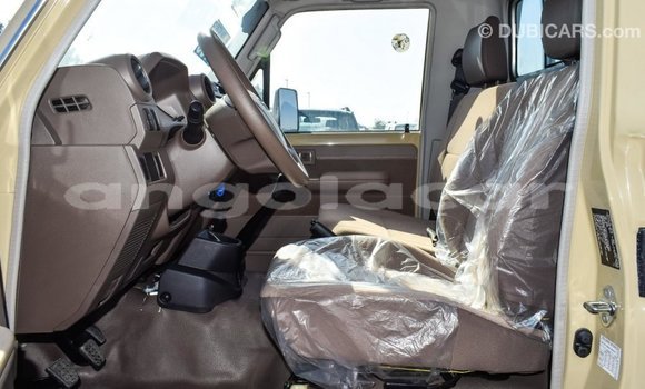 Comprar Importar Toyota Land Cruiser Bege Carro em Import - Dubai em Bengo Province Comprar Importar Toyota Land Cruiser Bege Carro em Import - Dubai em Bengo Province