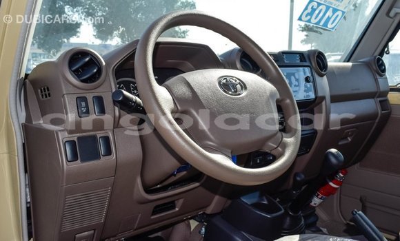 Comprar Importar Toyota Land Cruiser Bege Carro em Import - Dubai em Bengo Province Comprar Importar Toyota Land Cruiser Bege Carro em Import - Dubai em Bengo Province
