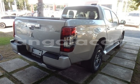 Buy Used Mitsubishi L200 Silver Car in Benguela in Benguela Buy Used Mitsubishi L200 Silver Car in Benguela in Benguela