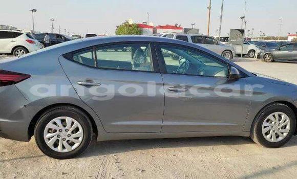 Comprar Usado Hyundai Lantra Outro Carro em Lobito em Benguela Comprar Usado Hyundai Lantra Outro Carro em Lobito em Benguela