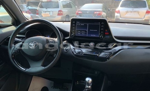 Buy Used Toyota C-HR Red Car in Luanda in Luanda Province Buy Used Toyota C-HR Red Car in Luanda in Luanda Province