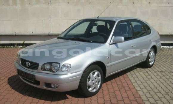 Comprar Usado Toyota Corolla Prata Carro em Luanda em Luanda Province