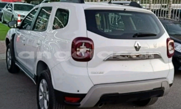 Buy Used Renault Duster White Car in Luanda in Luanda Province Buy Used Renault Duster White Car in Luanda in Luanda Province
