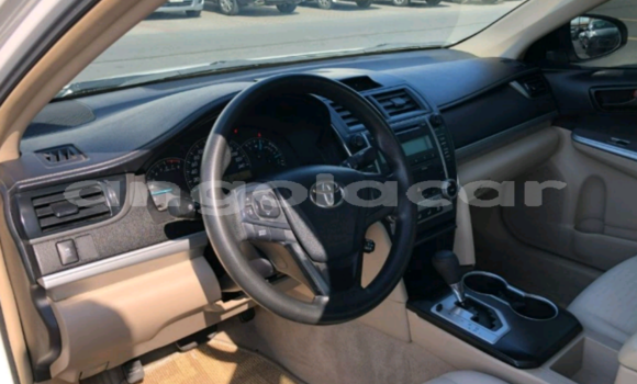 Buy Used Toyota Yaris White Car in Luanda in Luanda Province Buy Used Toyota Yaris White Car in Luanda in Luanda Province