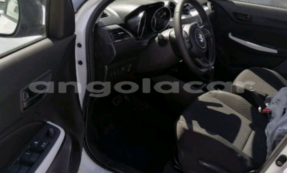 Acheter Occasion Voiture Suzuki Swift Blanc à Luanda, Province de Luanda Acheter Occasion Voiture Suzuki Swift Blanc à Luanda, Province de Luanda