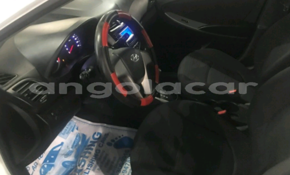 Comprar Usado Hyundai Accent Branco Carro em Luanda em Luanda Province Comprar Usado Hyundai Accent Branco Carro em Luanda em Luanda Province