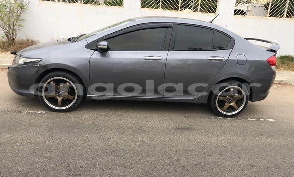 Acheter Occasion Voiture Honda city Gris à Luanda, Province de Luanda