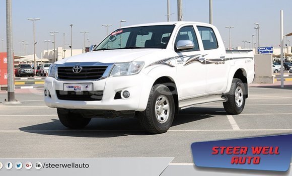 Buy Import Toyota Hilux White Car in Import - Dubai in Bengo Province Buy Import Toyota Hilux White Car in Import - Dubai in Bengo Province
