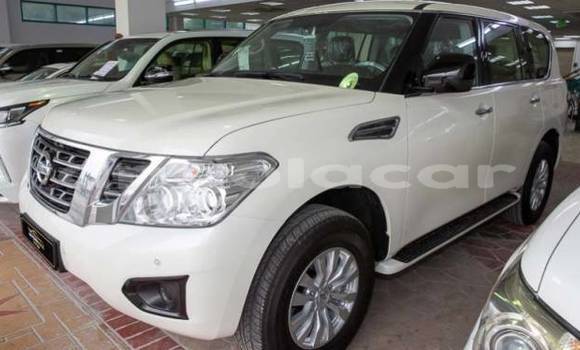 Comprar Novo Nissan Patrol Branco Carro em Luanda em Luanda Province
