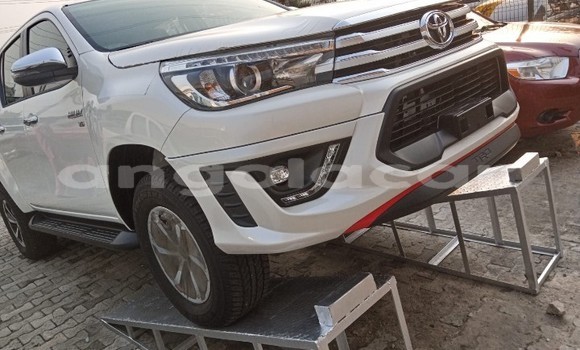 Acheter Neuf Voiture Toyota Hiluxe Revo Blanc à Luanda, Province de Luanda Acheter Neuf Voiture Toyota Hiluxe Revo Blanc à Luanda, Province de Luanda