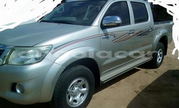 Comprar Usado Toyota Hilux Prata Carro em Luanda em Luanda Province Comprar Usado Toyota Hilux Prata Carro em Luanda em Luanda Province