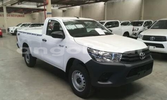 Acheter Occasion Voiture Toyota Hilux Blanc à Luanda, Province de Luanda Acheter Occasion Voiture Toyota Hilux Blanc à Luanda, Province de Luanda