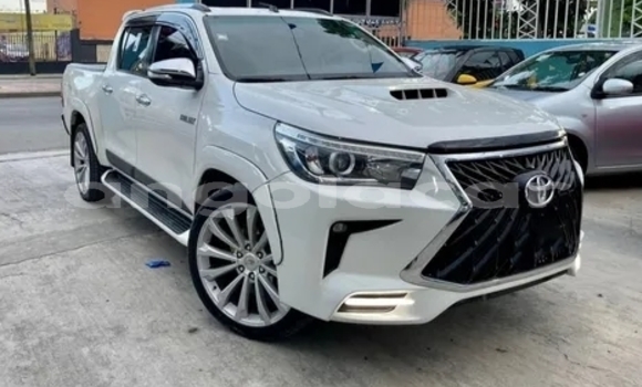 Acheter Occasion Voiture Toyota Hilux Blanc à Luanda, Province de Luanda Acheter Occasion Voiture Toyota Hilux Blanc à Luanda, Province de Luanda