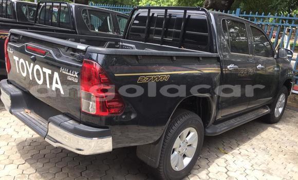 Buy Used Toyota Hiluxe VIGO Black Car in Luena in Moxico