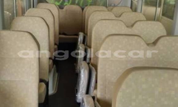 Comprar Novo Toyota Coaster Branco Carro em Lobito em Benguela Comprar Novo Toyota Coaster Branco Carro em Lobito em Benguela