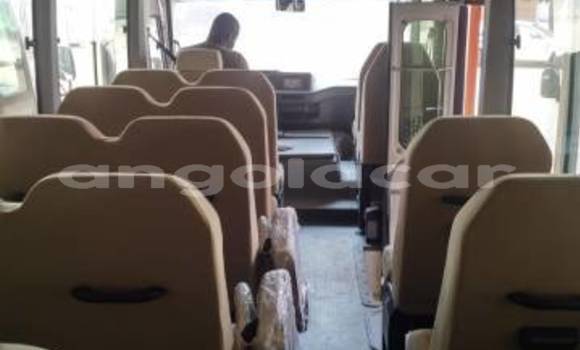 Comprar Novo Toyota Coaster Branco Carro em Lobito em Benguela Comprar Novo Toyota Coaster Branco Carro em Lobito em Benguela