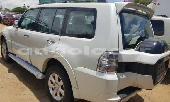 Buy New Mitsubishi Pajero White Car in Lobito in Benguela Buy New Mitsubishi Pajero White Car in Lobito in Benguela