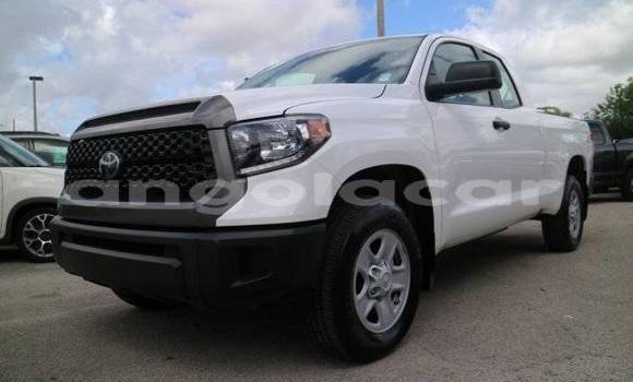 Comprar Novo Toyota Tundra Branco Carro em Lobito em Benguela Comprar Novo Toyota Tundra Branco Carro em Lobito em Benguela