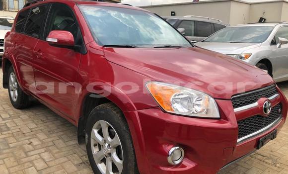 Comprar Usado Toyota RAV4 Vermelho Carro em Luena em Moxico Comprar Usado Toyota RAV4 Vermelho Carro em Luena em Moxico