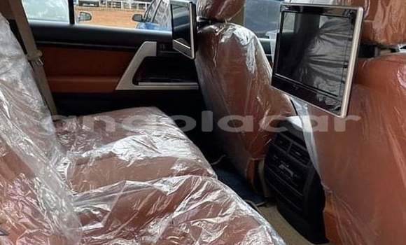 Comprar Usado Toyota Land Cruiser Branco Carro em Luanda em Luanda Province Comprar Usado Toyota Land Cruiser Branco Carro em Luanda em Luanda Province