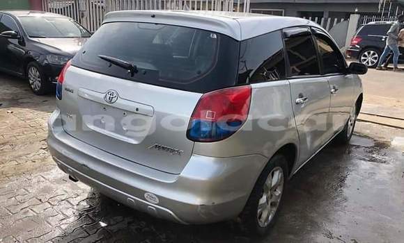 Acheter Occasion Voiture Toyota Matrix Gris à Luanda, Province de Luanda Acheter Occasion Voiture Toyota Matrix Gris à Luanda, Province de Luanda