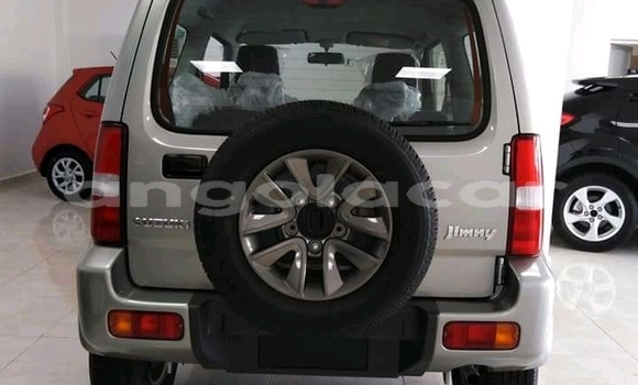 Comprar Usado Suzuki Jimny Outro Carro em Luena em Moxico Comprar Usado Suzuki Jimny Outro Carro em Luena em Moxico