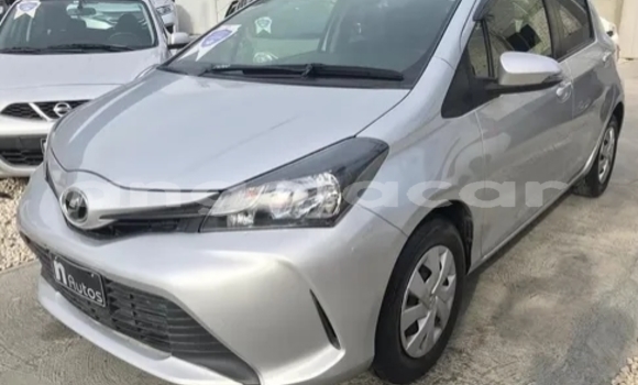 Buy Used Toyota Vitz Silver Car in Luanda in Luanda Province