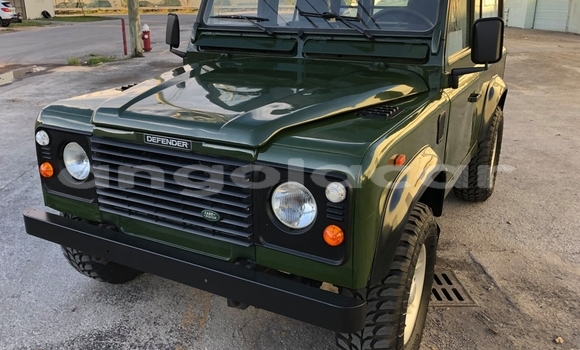 Comprar Usado Land Rover Defender Verde Carro em Luanda em Luanda Province Comprar Usado Land Rover Defender Verde Carro em Luanda em Luanda Province