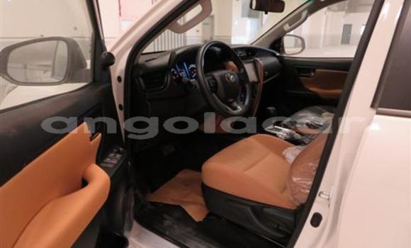 Comprar Usado Toyota Fortuner Branco Carro em Luanda em Luanda Province Comprar Usado Toyota Fortuner Branco Carro em Luanda em Luanda Province