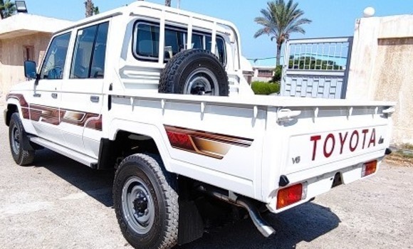 Buy Used Toyota Land Cruiser White Car in Luanda in Luanda Province Buy Used Toyota Land Cruiser White Car in Luanda in Luanda Province