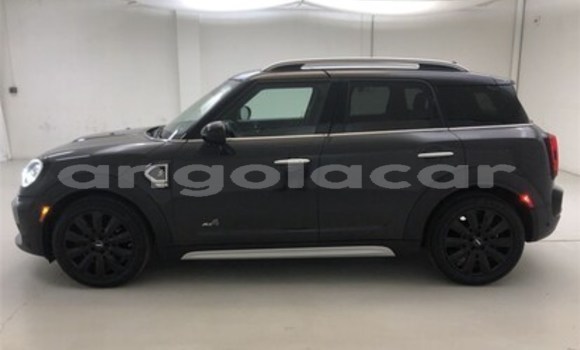 Buy Used MINI Clubman Black Car in Luanda in Luanda Province Buy Used MINI Clubman Black Car in Luanda in Luanda Province