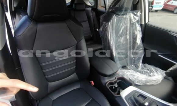 Buy Used Toyota RAV4 White Car in Luanda in Luanda Province Buy Used Toyota RAV4 White Car in Luanda in Luanda Province