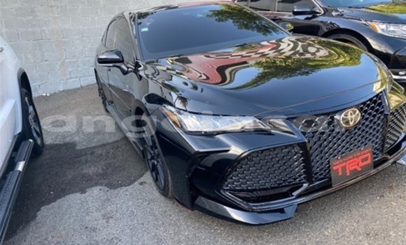 Buy Used Toyota Avalon Black Car in Luanda in Luanda Province