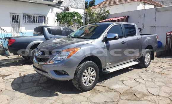 Comprar Usado Mazda BT-50 Prata Carro em Luanda em Luanda Province