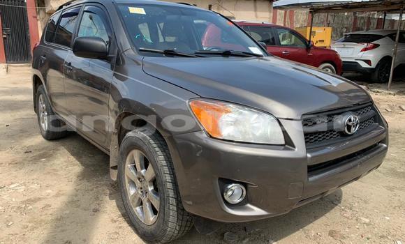 Comprar Usado Toyota RAV4 Prata Carro em Luanda em Luanda Province