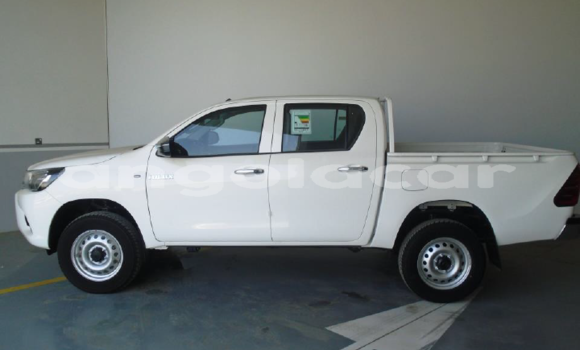 Buy Used Toyota Hilux White Car in Luanda in Luanda Province Buy Used Toyota Hilux White Car in Luanda in Luanda Province